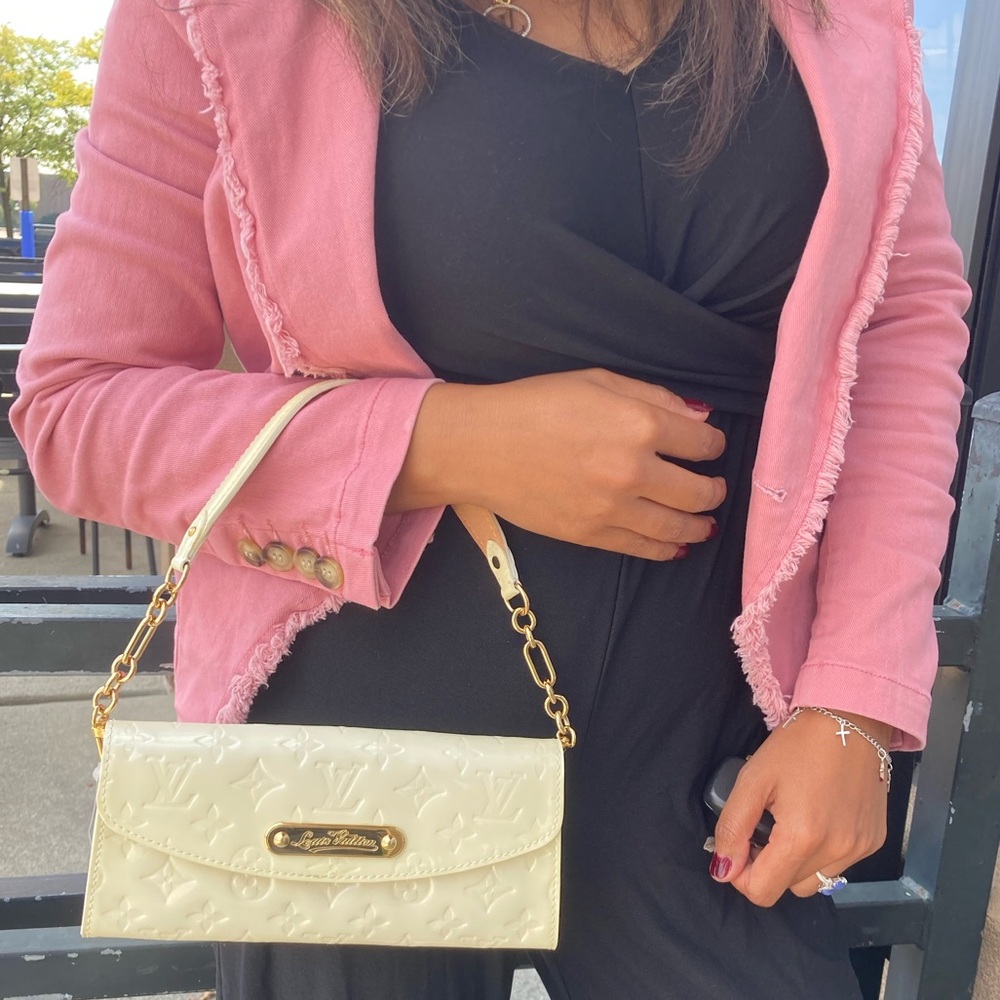 Authentic Louis Vuitton Pochette